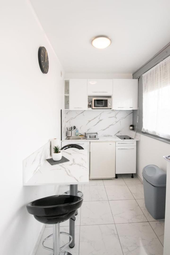 Le Jasseron - Appartement Cosy Avec Garage Quartier Partdieu Lyon Kültér fotó